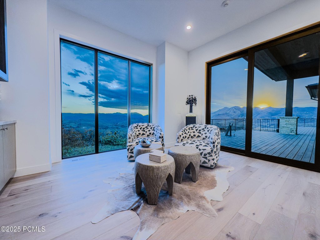 Hideout, Utah, 84036, United States, 5 Bedrooms Bedrooms, ,4.5 BathroomsBathrooms,Residential,Forsale,2004200