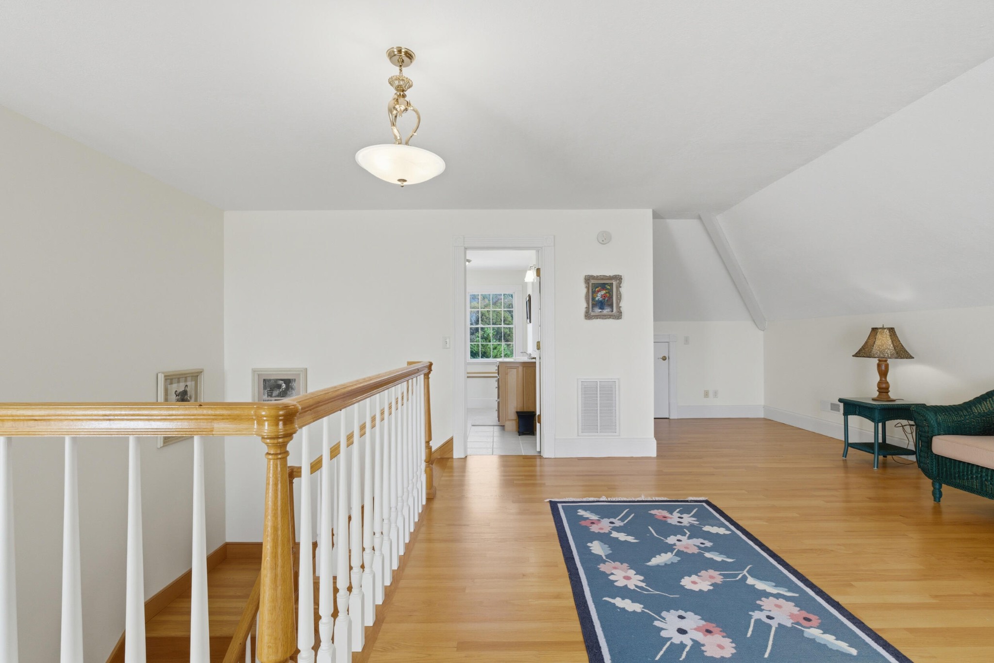 Bridgeport, Alabama, 35740, United States, 4 Bedrooms Bedrooms, ,3.5 BathroomsBathrooms,Residential,Forsale,2009579