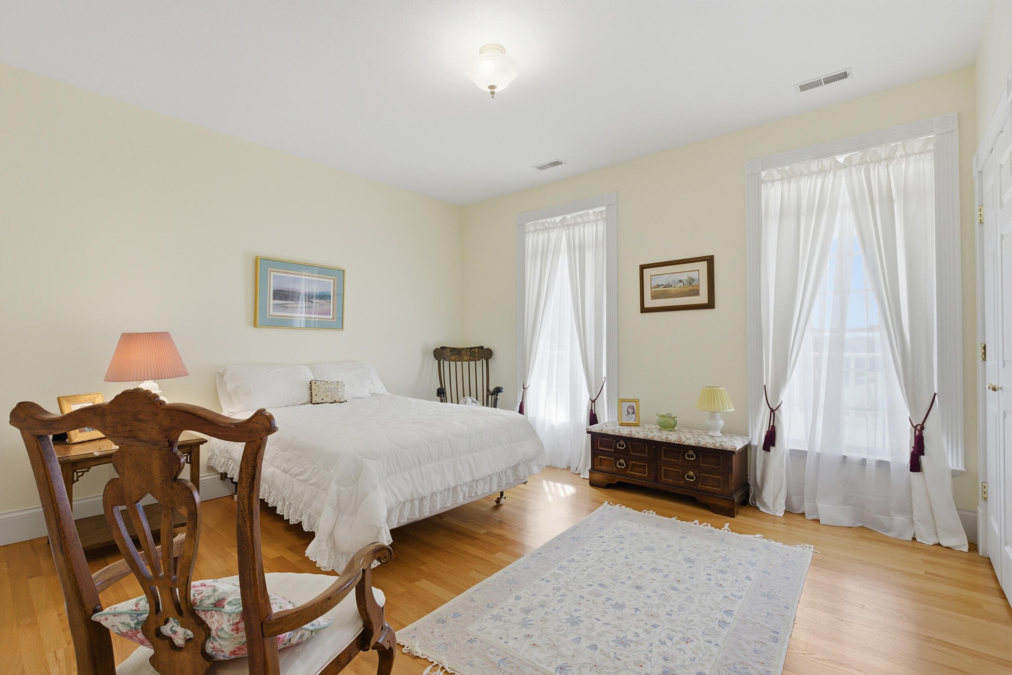 Bridgeport, Alabama, 35740, United States, 4 Bedrooms Bedrooms, ,3.5 BathroomsBathrooms,Residential,Forsale,2009579