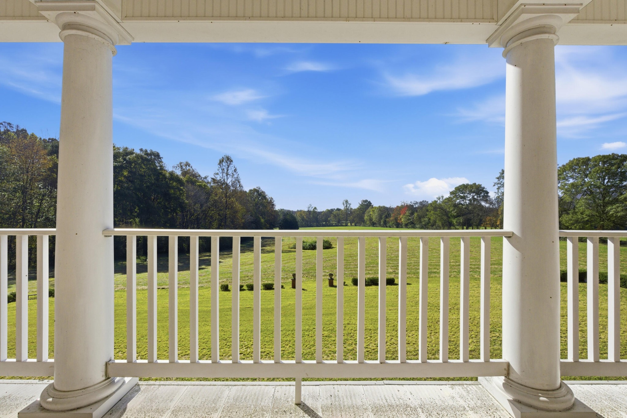 Bridgeport, Alabama, 35740, United States, 4 Bedrooms Bedrooms, ,3.5 BathroomsBathrooms,Residential,Forsale,2009579