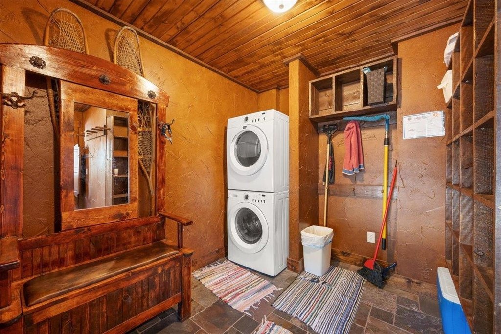 Lead, South Dakota, 57754, United States, 4 Bedrooms Bedrooms, ,2.5 BathroomsBathrooms,Residential,Forsale,2004329