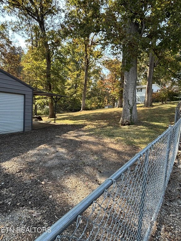 Knoxville, Tennessee, 37920, United States, 3 Bedrooms Bedrooms, ,2 BathroomsBathrooms,Residential,Forsale,1999456