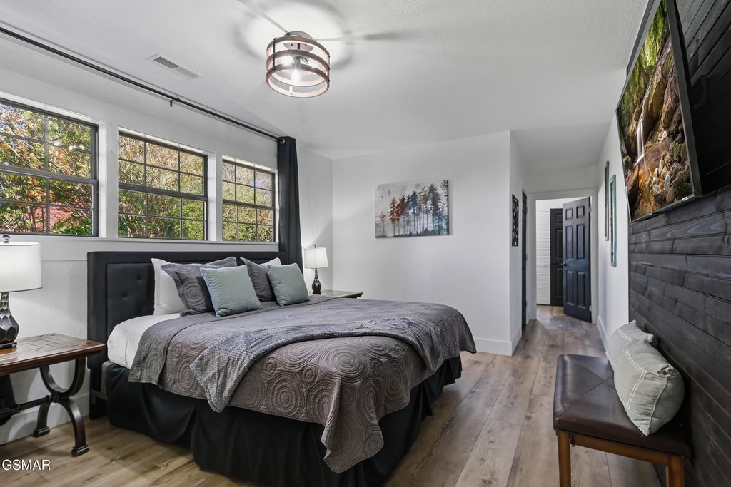 Sevierville, Tennessee, 37862, United States, 3 Bedrooms Bedrooms, ,3 BathroomsBathrooms,Residential,Forsale,1999444