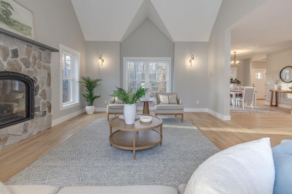 Moultonborough, New Hampshire, 03254, United States, 3 Bedrooms Bedrooms, ,3.5 BathroomsBathrooms,Residential,Forsale,2010628