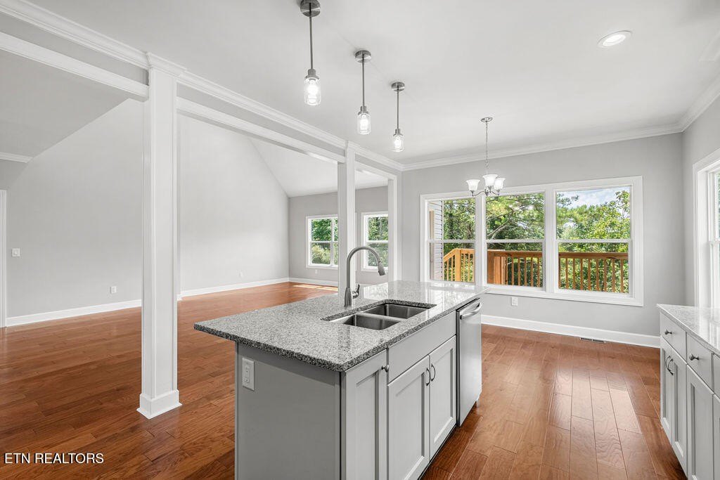 Loudon, Tennessee, 37774, United States, 4 Bedrooms Bedrooms, ,4.5 BathroomsBathrooms,Residential,Forsale,1942458