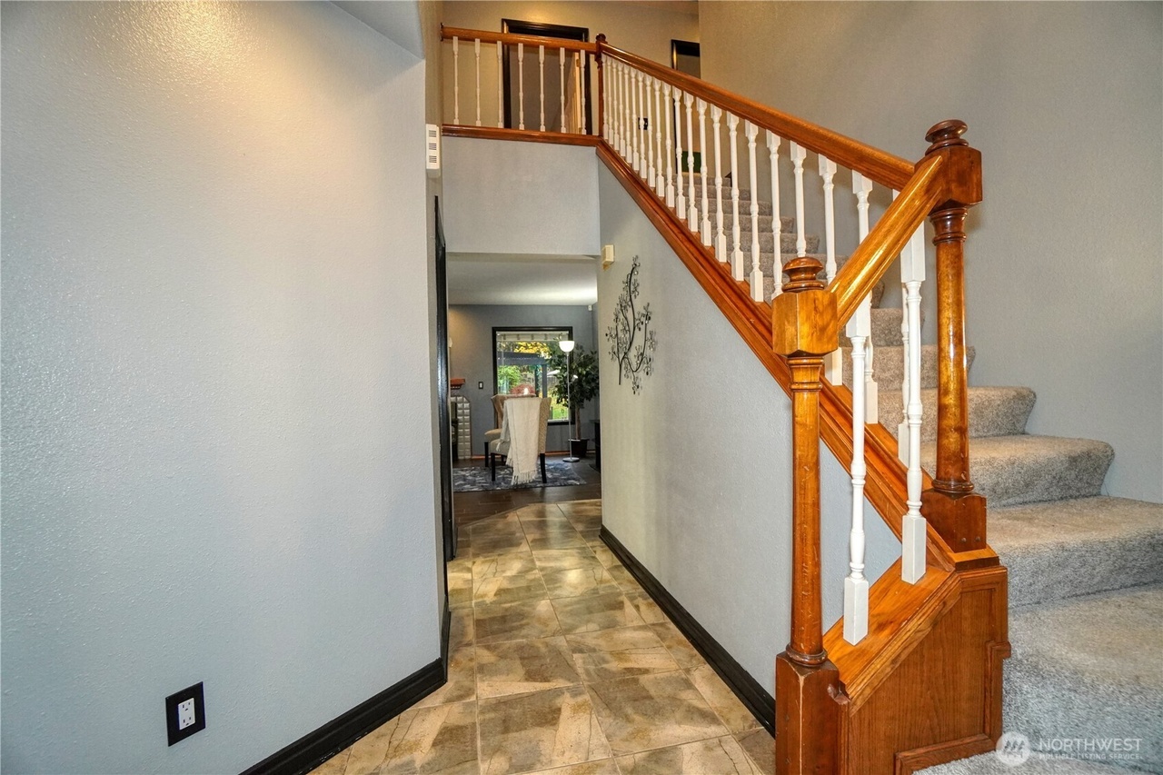 Maple Valley, Washington, 98038, United States, 4 Bedrooms Bedrooms, ,2 BathroomsBathrooms,Residential,Forsale,1990719