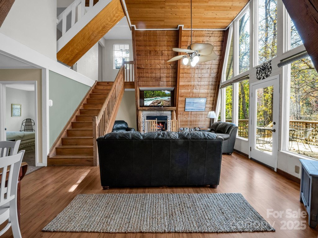 Lake Lure, North Carolina, 28746, United States, 4 Bedrooms Bedrooms, ,3.5 BathroomsBathrooms,Residential,Forsale,2004303