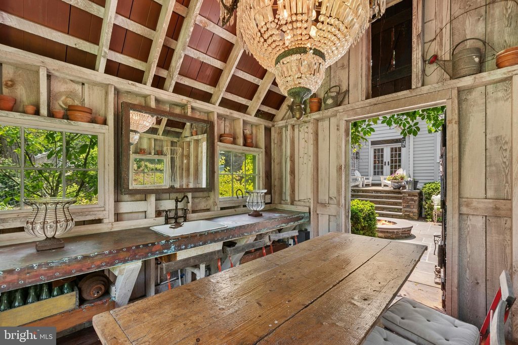 EAST STROUDSBURG, Pennsylvania, 18302, United States, 4 Bedrooms Bedrooms, ,4.5 BathroomsBathrooms,Residential,Forsale,1971847