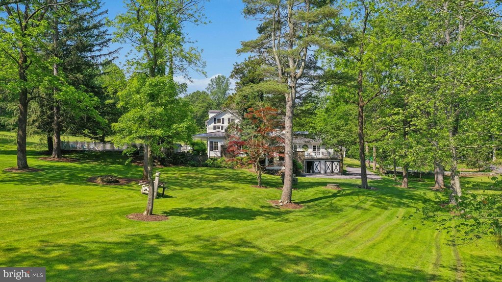 EAST STROUDSBURG, Pennsylvania, 18302, United States, 4 Bedrooms Bedrooms, ,4.5 BathroomsBathrooms,Residential,Forsale,1971847