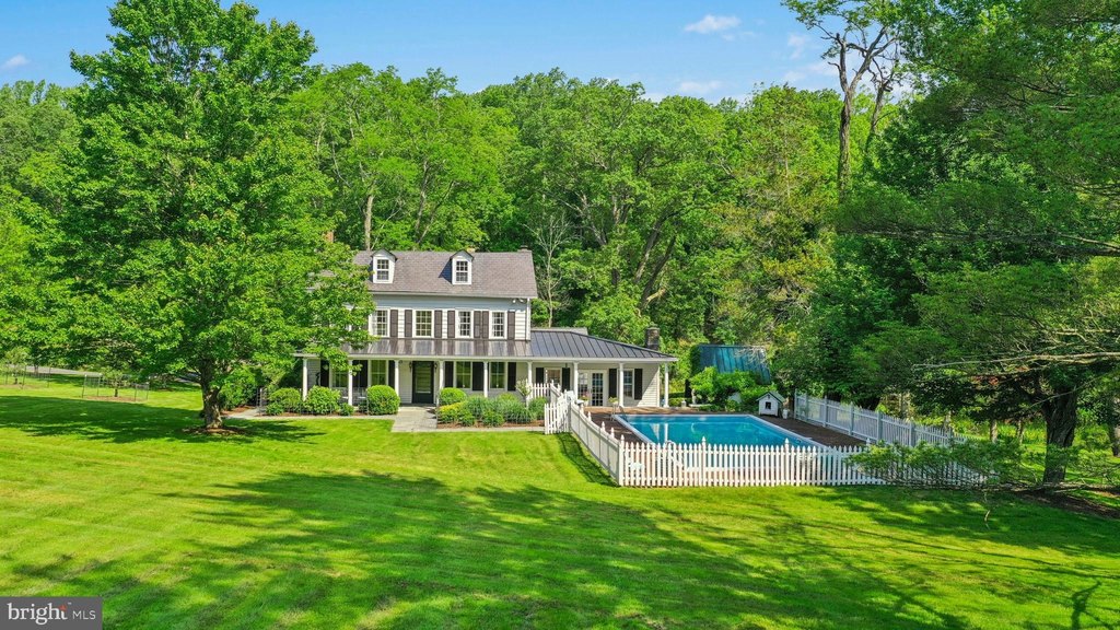 EAST STROUDSBURG, Pennsylvania, 18302, United States, 4 Bedrooms Bedrooms, ,4.5 BathroomsBathrooms,Residential,Forsale,1971847