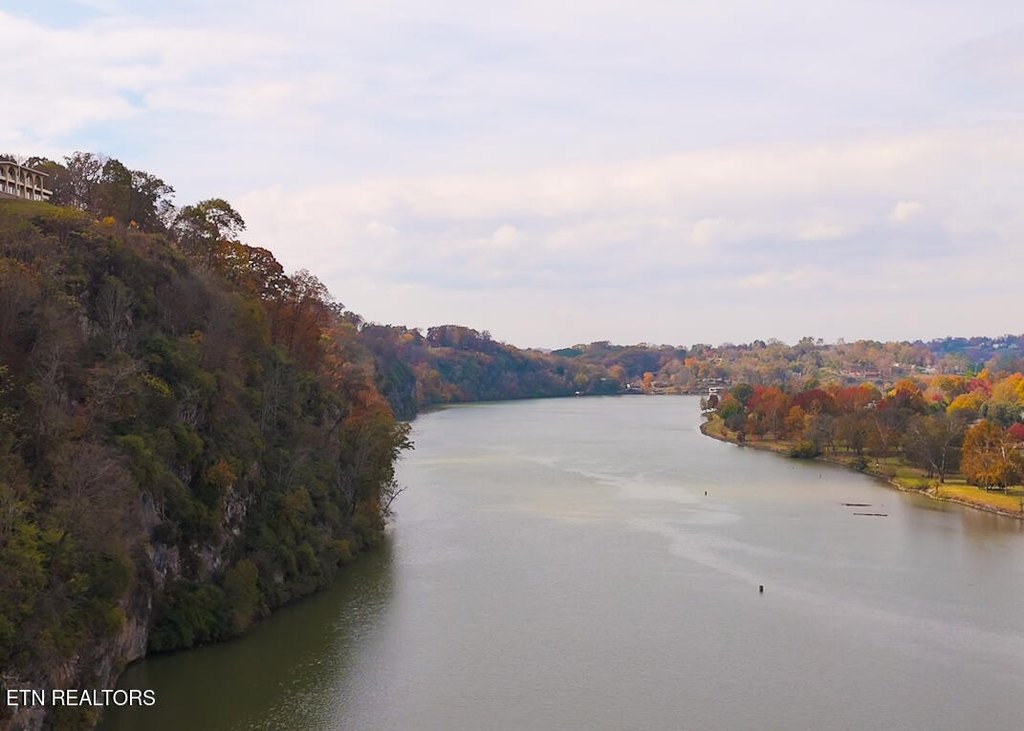 Knoxville, Tennessee, 37920, United States, 2 Bedrooms Bedrooms, ,1 BathroomBathrooms,Residential,Forsale,1999470