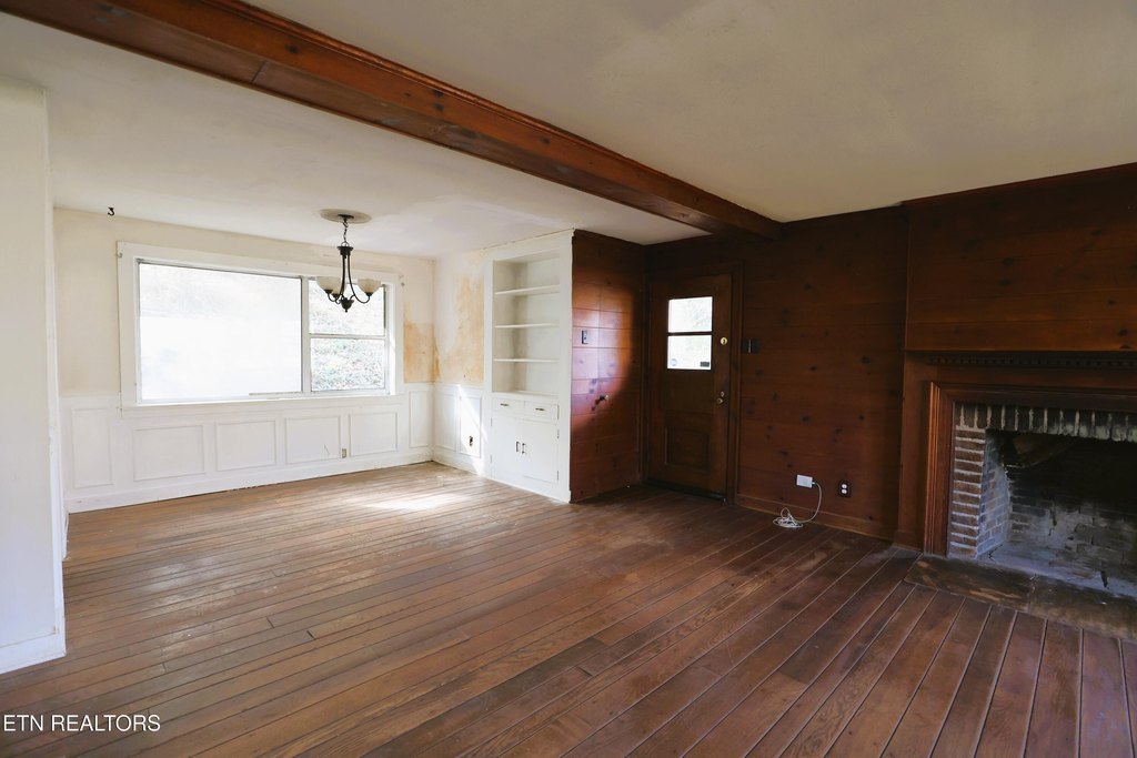 Knoxville, Tennessee, 37920, United States, 2 Bedrooms Bedrooms, ,1 BathroomBathrooms,Residential,Forsale,1999470