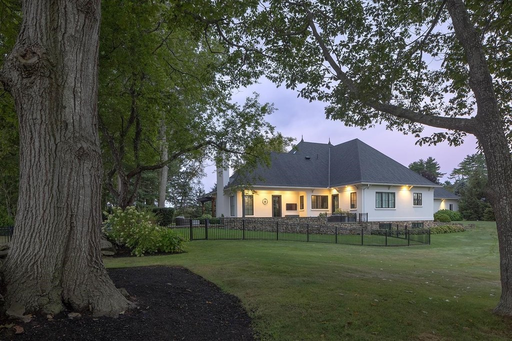 North Hampton, New Hampshire, 03862, United States, 4 Bedrooms Bedrooms, ,3.5 BathroomsBathrooms,Residential,Forsale,2004720