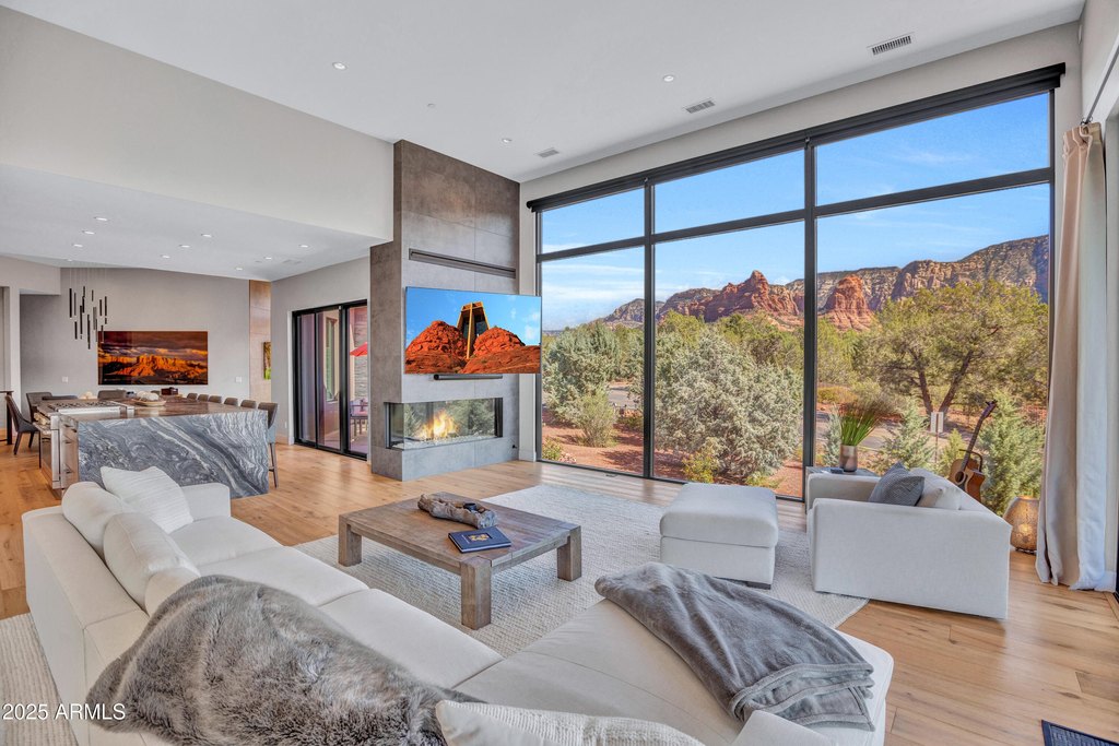 Sedona, Arizona, 86336, United States, 5 Bedrooms Bedrooms, ,3.5 BathroomsBathrooms,Residential,Forsale,2001395