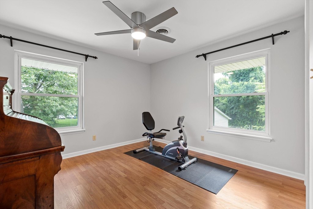 Signal Mountain, Tennessee, 37377, United States, 4 Bedrooms Bedrooms, ,4 BathroomsBathrooms,Residential,Forsale,1894388