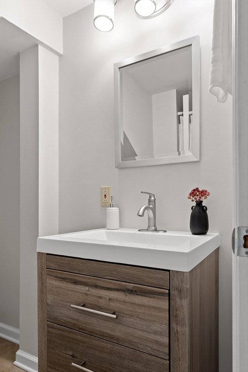 Signal Mountain, Tennessee, 37377, United States, 4 Bedrooms Bedrooms, ,4 BathroomsBathrooms,Residential,Forsale,1894388