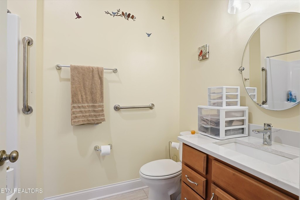 Maryville, Tennessee, 37803, United States, 2 Bedrooms Bedrooms, ,2.5 BathroomsBathrooms,Residential,Forsale,1999450