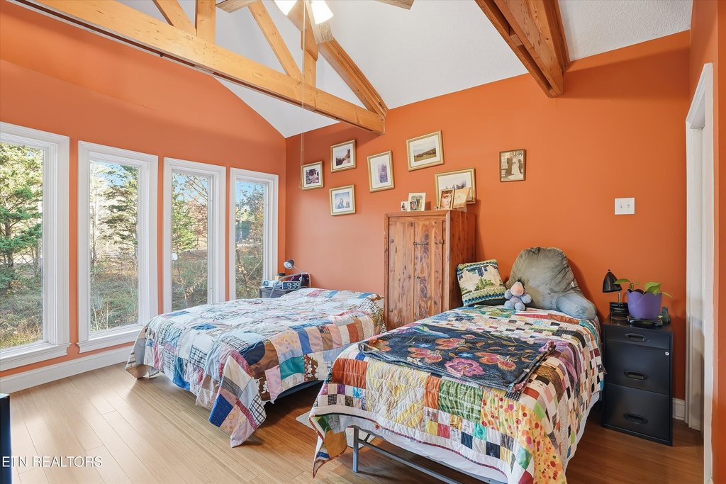 Maryville, Tennessee, 37803, United States, 2 Bedrooms Bedrooms, ,2.5 BathroomsBathrooms,Residential,Forsale,1999450