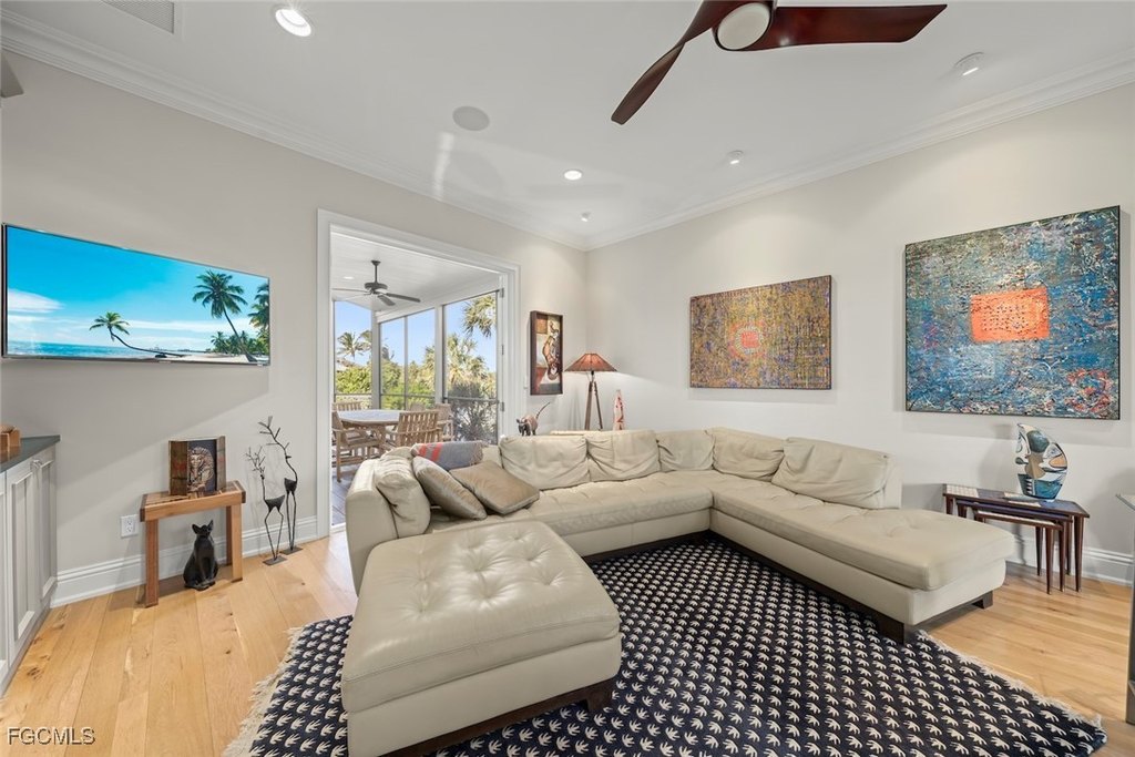 Sanibel, Florida, 33957, United States, 5 Bedrooms Bedrooms, ,4.5 BathroomsBathrooms,Residential,Forsale,1998638