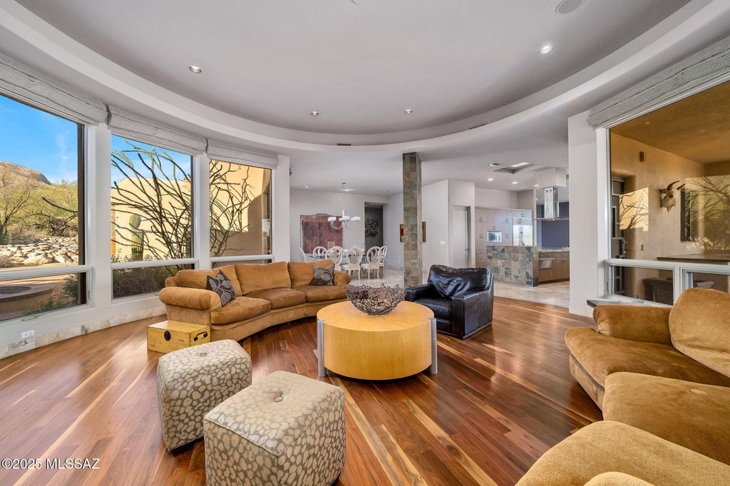 Tucson, Arizona, 85718, United States, 5 Bedrooms Bedrooms, ,5.5 BathroomsBathrooms,Residential,Forsale,2004423