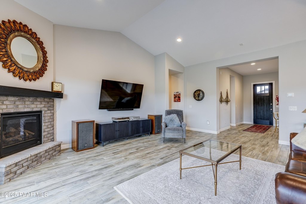 Prescott, Arizona, 86301, United States, 3 Bedrooms Bedrooms, ,2.5 BathroomsBathrooms,Residential,Forsale,1952163