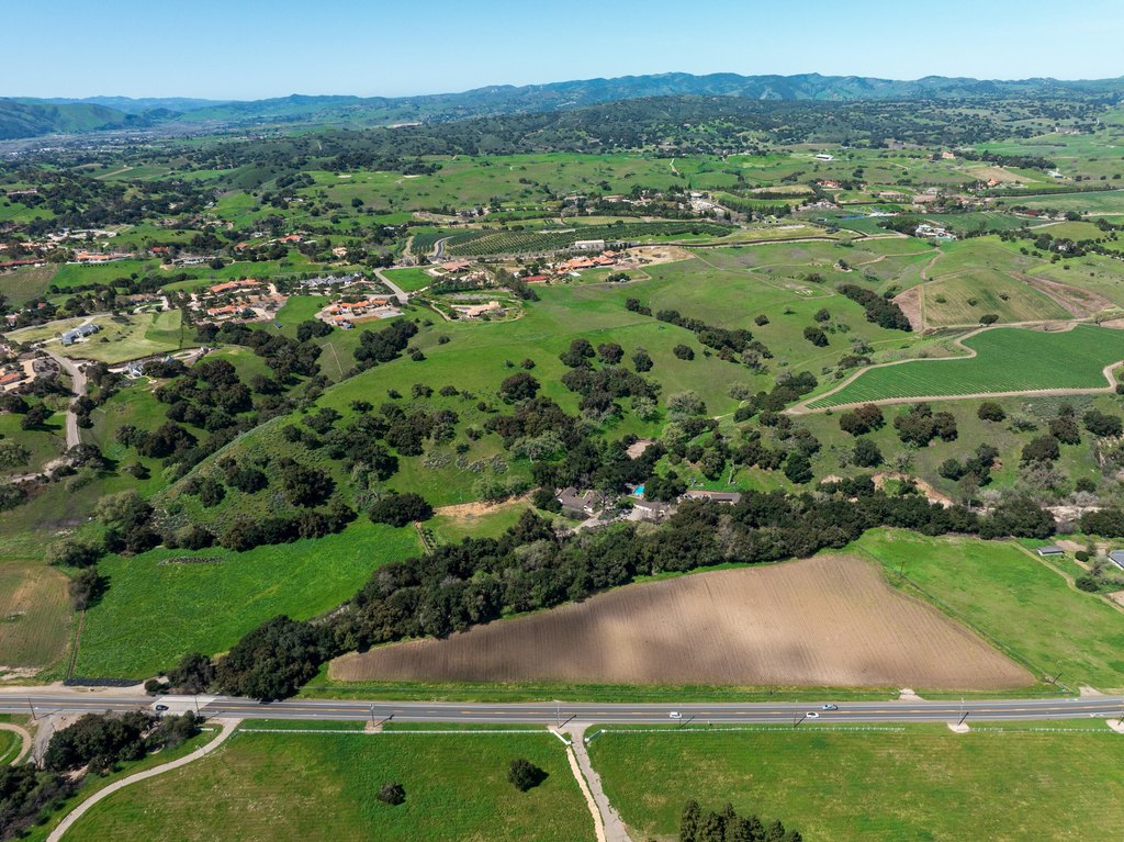 SOLVANG, California, 93463, United States, 6 Bedrooms Bedrooms, ,4.5 BathroomsBathrooms,Residential,Forsale,1964317