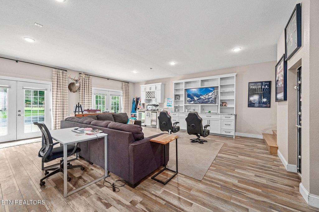 Crossville, Tennessee, 38572, United States, 3 Bedrooms Bedrooms, ,3.5 BathroomsBathrooms,Residential,Forsale,1996603