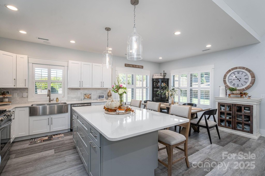 Conover, North Carolina, 28613, United States, 4 Bedrooms Bedrooms, ,3 BathroomsBathrooms,Residential,Forsale,2007718