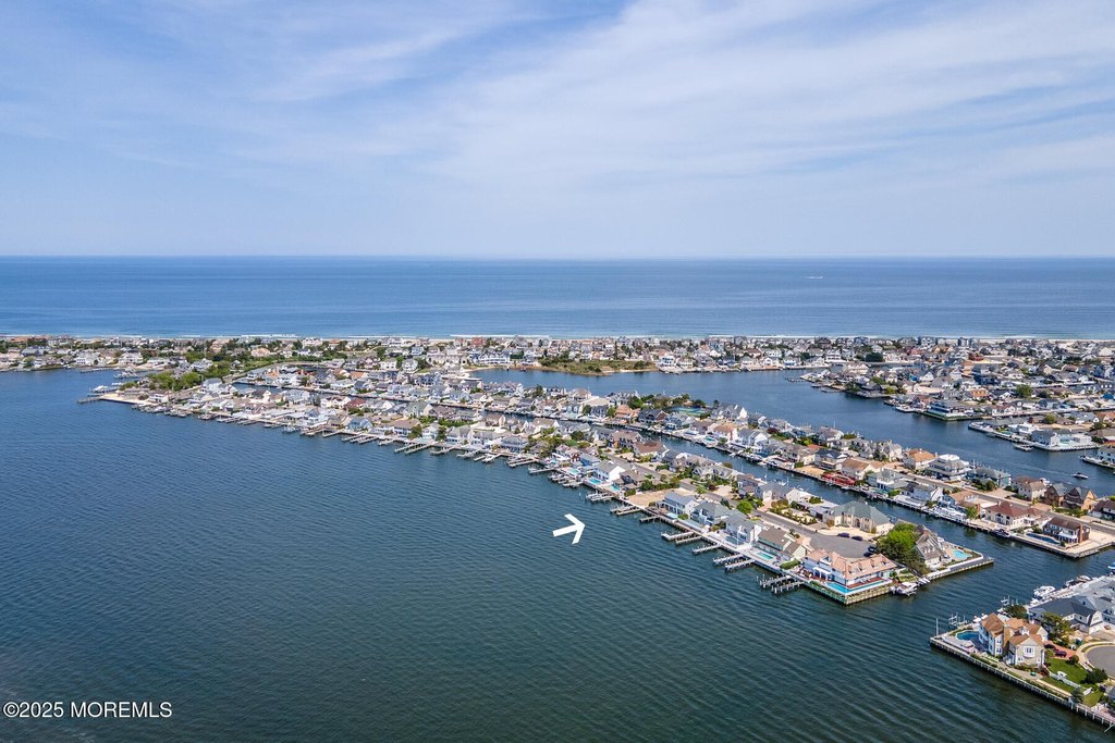 Mantoloking, New Jersey, 08738, United States, 5 Bedrooms Bedrooms, ,6 BathroomsBathrooms,Residential,Forsale,1884477