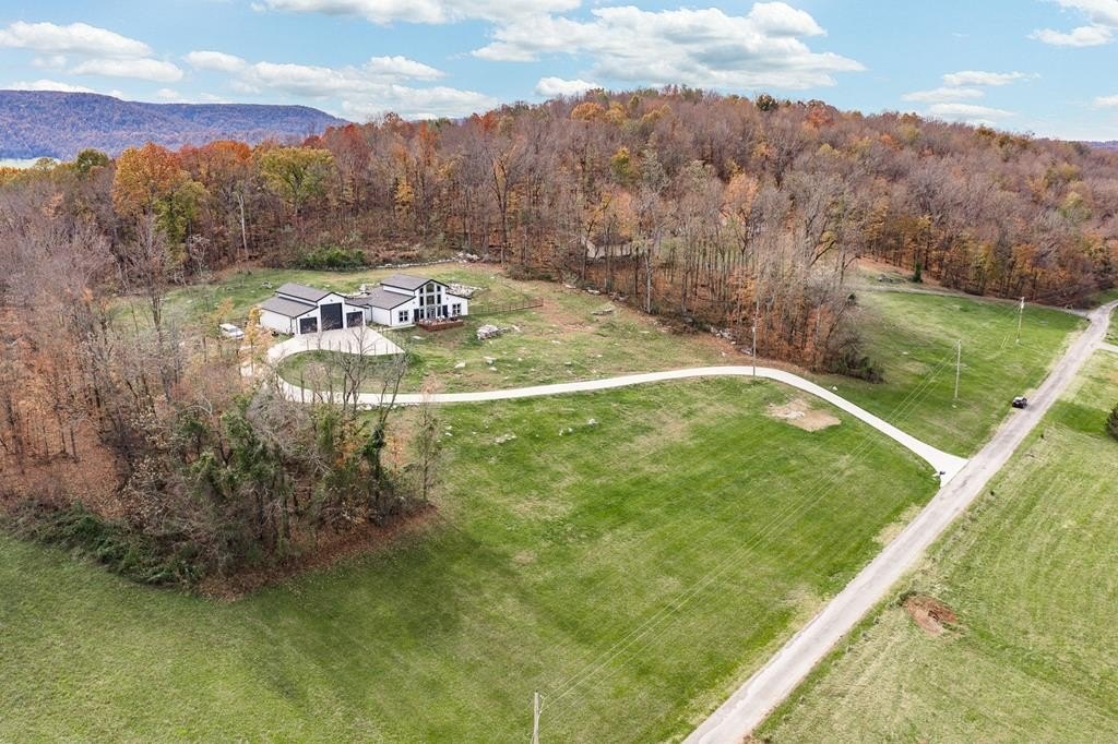 Monroe, Tennessee, 38573, United States, 3 Bedrooms Bedrooms, ,3.5 BathroomsBathrooms,Residential,Forsale,2010936