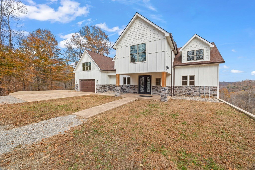 Byrdstown, Tennessee, 38549, United States, 5 Bedrooms Bedrooms, ,4.5 BathroomsBathrooms,Residential,Forsale,1996615