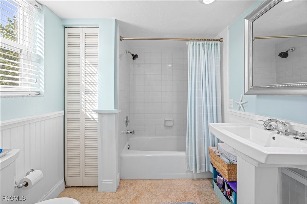 Sanibel, Florida, 33957, United States, 2 Bedrooms Bedrooms, ,2 BathroomsBathrooms,Residential,Forsale,2004790