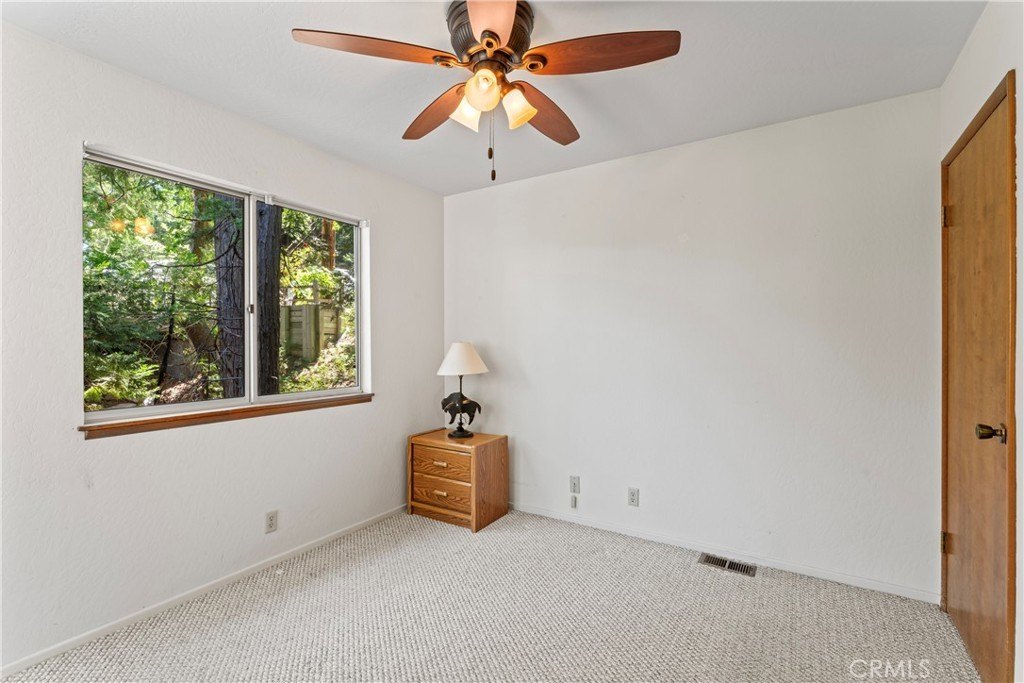 Lake Arrowhead, California, 92317, United States, 3 Bedrooms Bedrooms, ,2 BathroomsBathrooms,Residential,Forsale,1971039