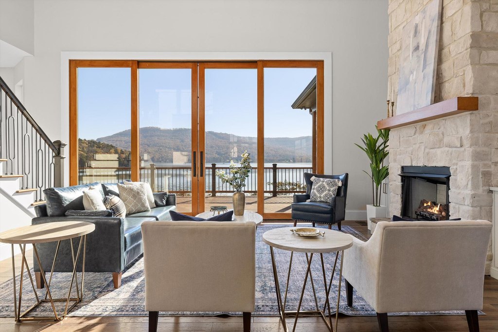 Jasper, Tennessee, 37347, United States, 5 Bedrooms Bedrooms, ,6.5 BathroomsBathrooms,Residential,Forsale,2009602