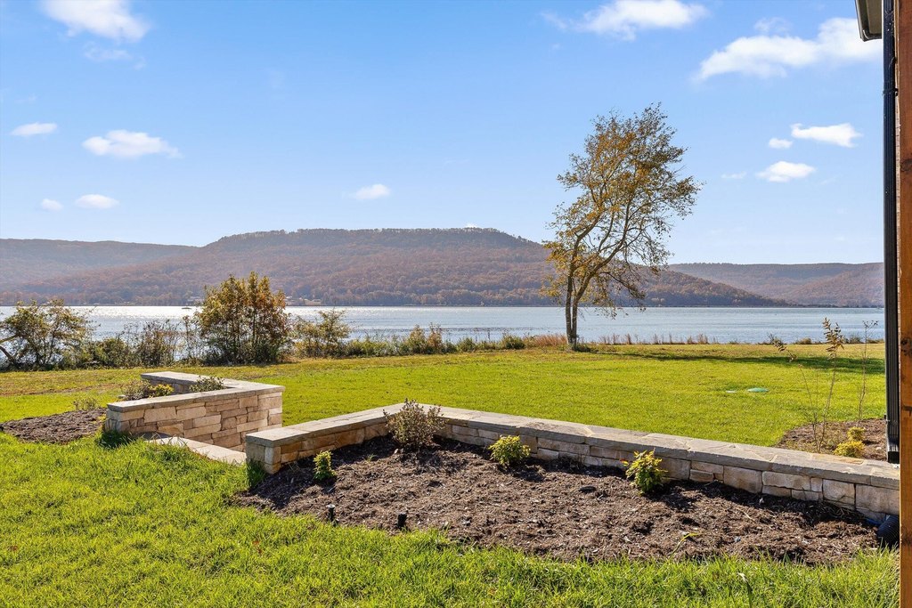 Jasper, Tennessee, 37347, United States, 5 Bedrooms Bedrooms, ,6.5 BathroomsBathrooms,Residential,Forsale,2009602