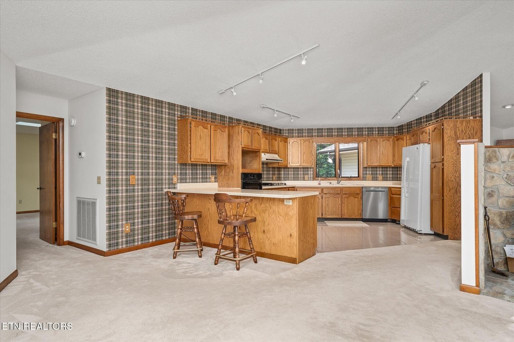 Crossville, Tennessee, 38558, United States, 2 Bedrooms Bedrooms, ,2 BathroomsBathrooms,Residential,Forsale,1907858