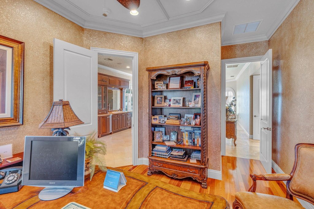 Key Colony, Florida, 33051, United States, 4 Bedrooms Bedrooms, ,5 BathroomsBathrooms,Residential,Forsale,2011629