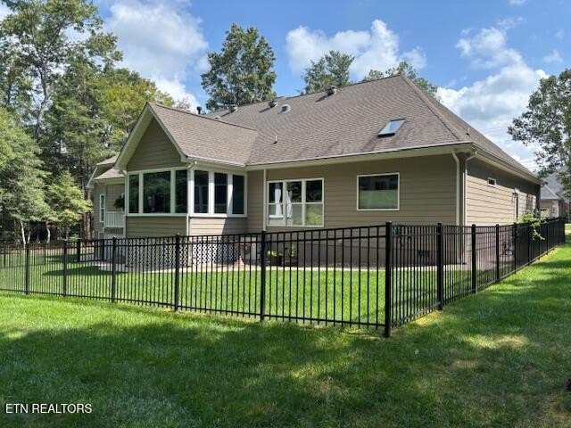 Crossville, Tennessee, 38558, United States, 3 Bedrooms Bedrooms, ,2.5 BathroomsBathrooms,Residential,Forsale,1968509