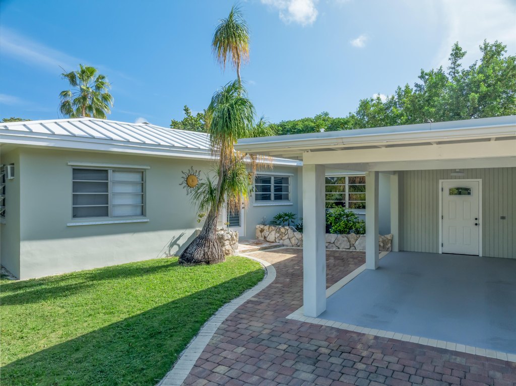 Big Pine, Florida, 33043, United States, 2 Bedrooms Bedrooms, ,1 BathroomBathrooms,Residential,Forsale,2011102