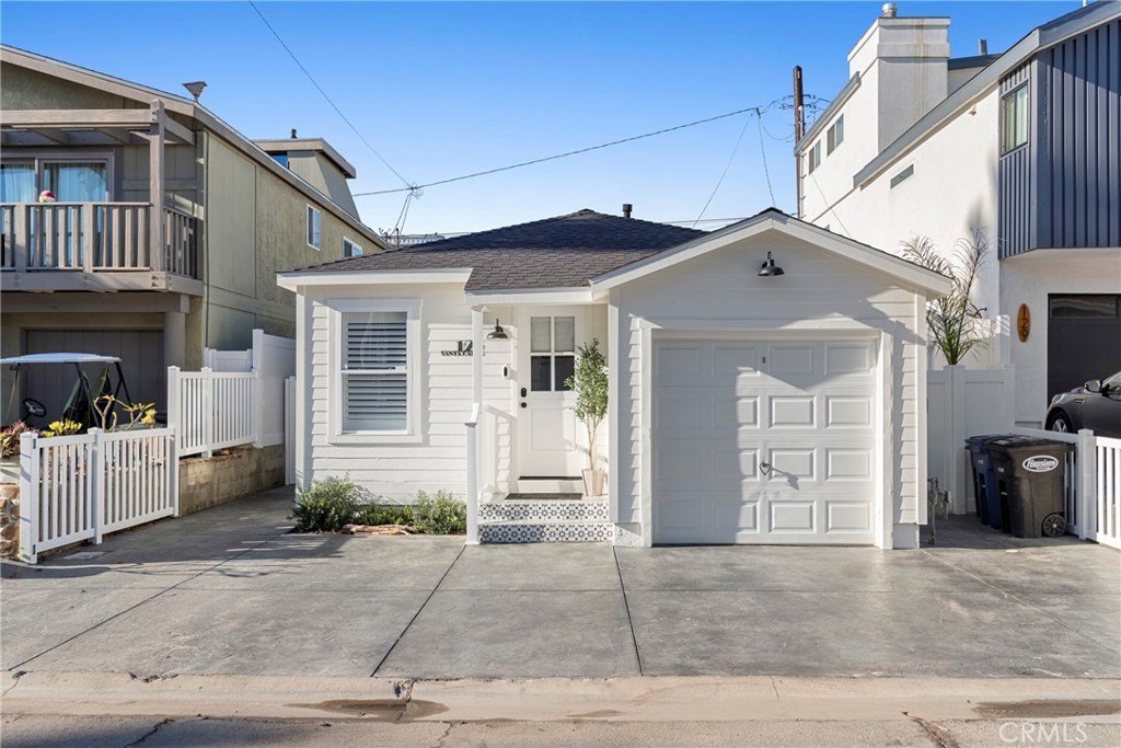 Oxnard, California, 93035, United States, 2 Bedrooms Bedrooms, ,2 BathroomsBathrooms,Residential,Forsale,2004319