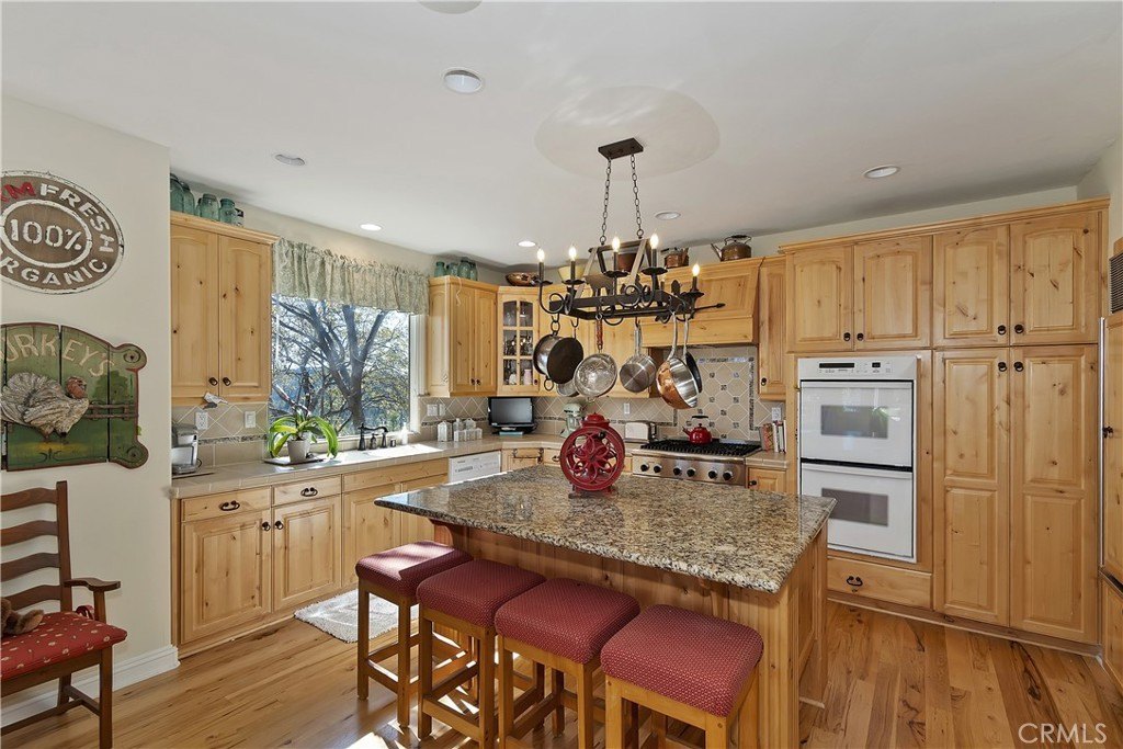 Lake Arrowhead, California, 92352, United States, 3 Bedrooms Bedrooms, ,2.5 BathroomsBathrooms,Residential,Forsale,2000297