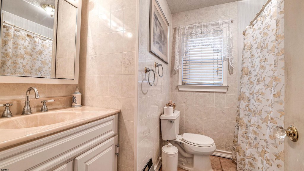 North Cape May, New Jersey, 08204, United States, 2 Bedrooms Bedrooms, ,1 BathroomBathrooms,Residential,Forsale,2004613