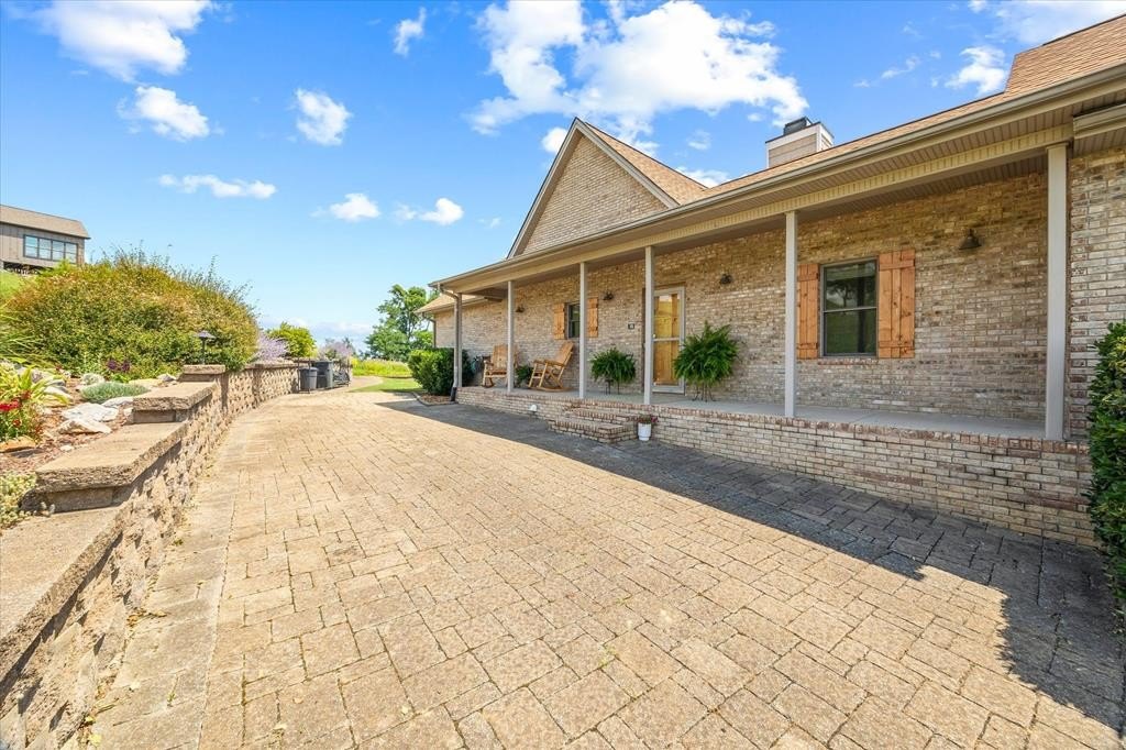 Hilham, Tennessee, 38568, United States, 4 Bedrooms Bedrooms, ,3 BathroomsBathrooms,Residential,Forsale,1929824