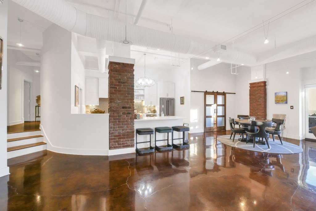 Chattanooga, Tennessee, 37402, United States, 2 Bedrooms Bedrooms, ,2 BathroomsBathrooms,Residential,Forsale,2004676