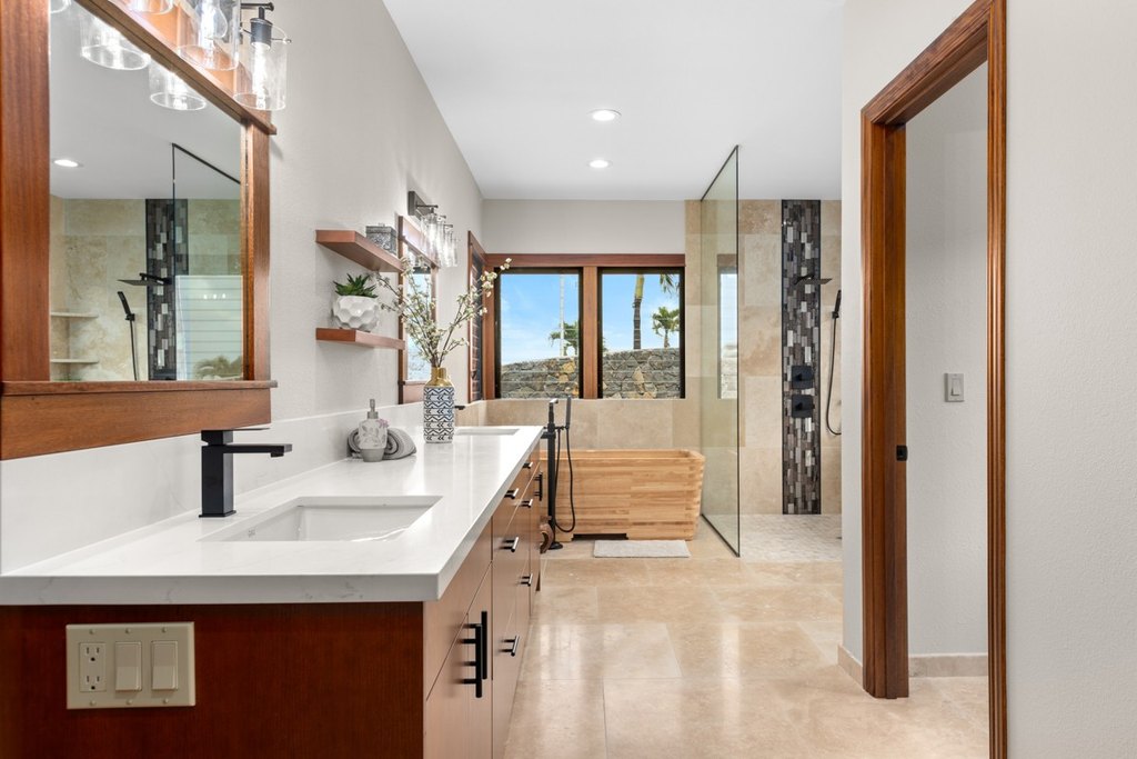 Kailua-Kona, Hawaii, 96740, United States, 4 Bedrooms Bedrooms, ,4.5 BathroomsBathrooms,Residential,Forsale,2004413