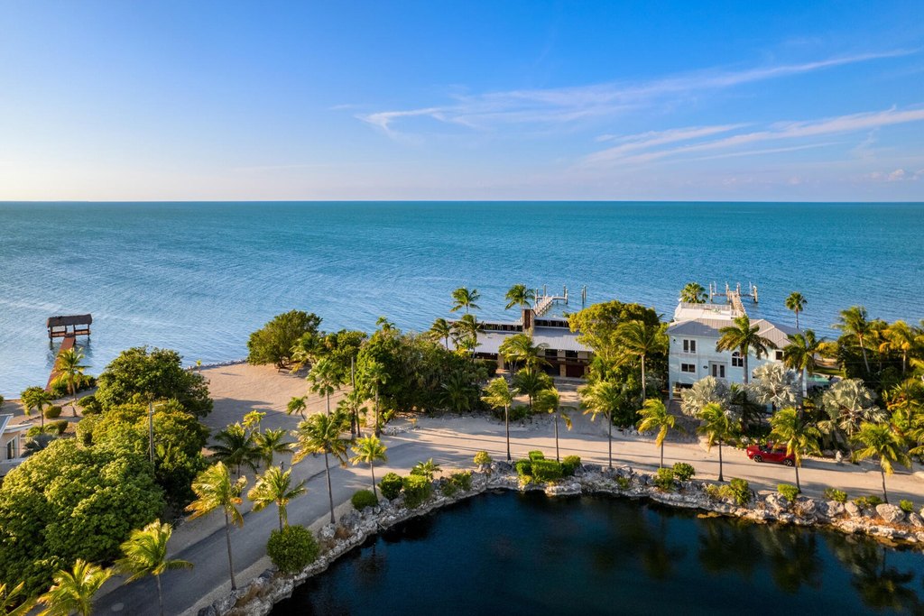 Marathon, Florida, 33050, United States, 3 Bedrooms Bedrooms, ,3 BathroomsBathrooms,Residential,Forsale,2011130