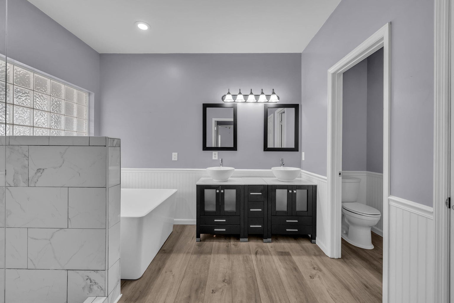 Chattanooga, Tennessee, 37421, United States, 5 Bedrooms Bedrooms, ,2 BathroomsBathrooms,Residential,Forsale,2004667