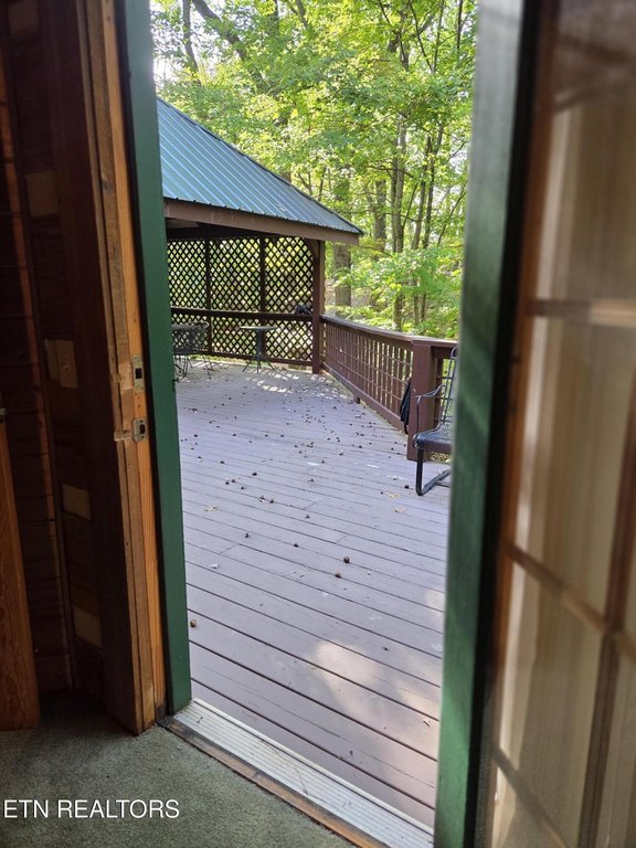 Sevierville, Tennessee, 37876, United States, 1 Bedroom Bedrooms, ,3 BathroomsBathrooms,Residential,Forsale,2012715