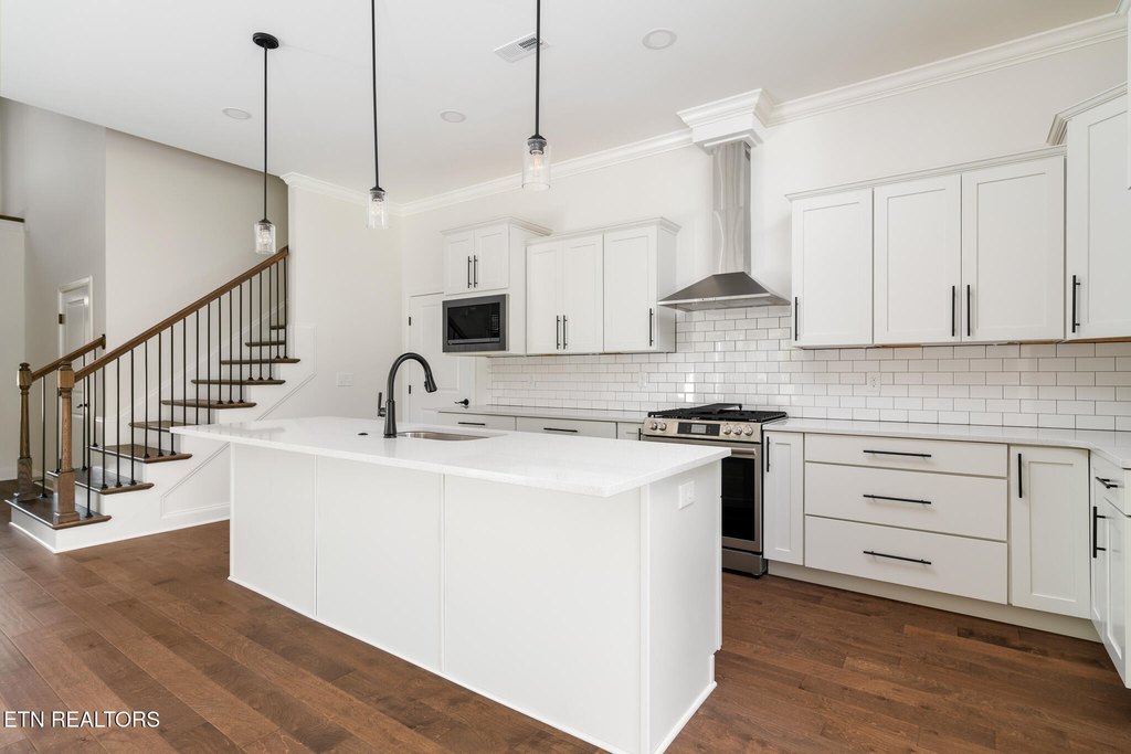 Maryville, Tennessee, 37801, United States, 3 Bedrooms Bedrooms, ,3 BathroomsBathrooms,Residential,Forsale,1942429