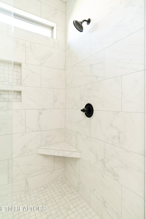 Maryville, Tennessee, 37801, United States, 3 Bedrooms Bedrooms, ,3 BathroomsBathrooms,Residential,Forsale,1942429